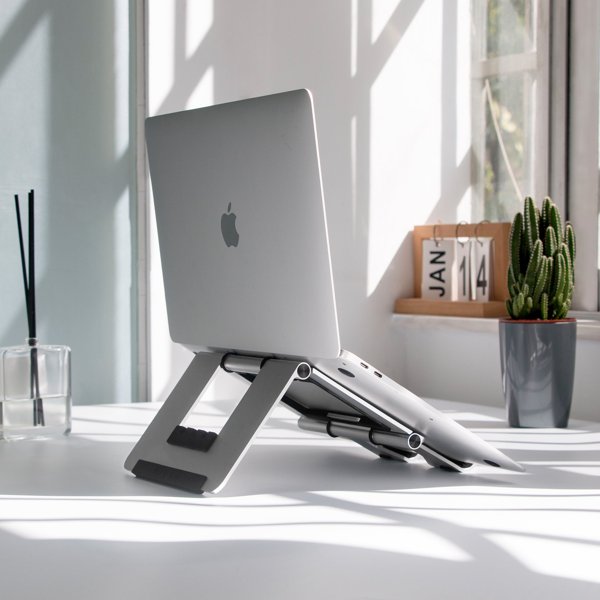 Foldable Portable Laptop Stand for Improved Ergonomics & Productivity ...